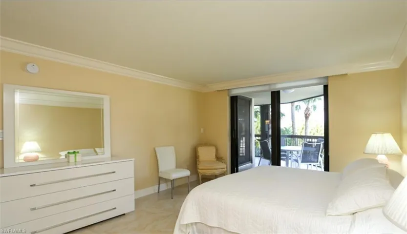 4551 Gulf Shore Blvd N 301, Naples, Florida 34103