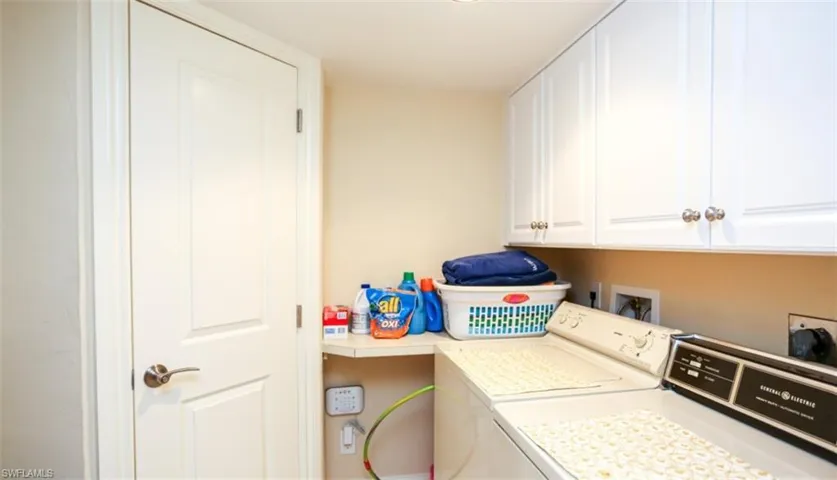 4551 Gulf Shore Blvd N 301, Naples, Florida 34103