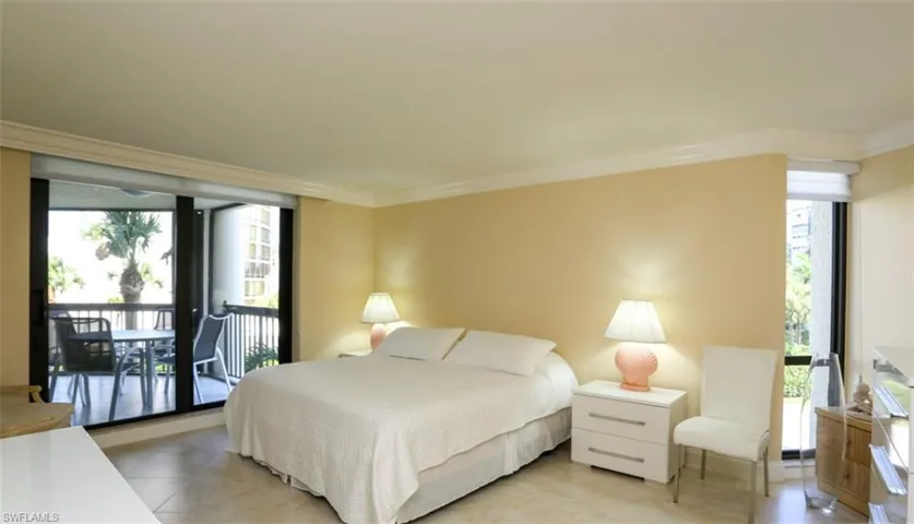 4551 Gulf Shore Blvd N 301, Naples, Florida 34103