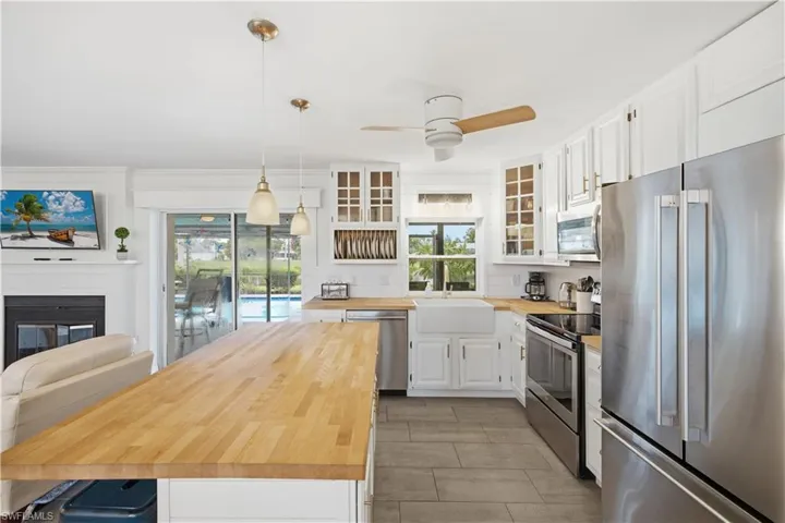 24708 Carnoustie Ct, Bonita Springs, Florida 34135