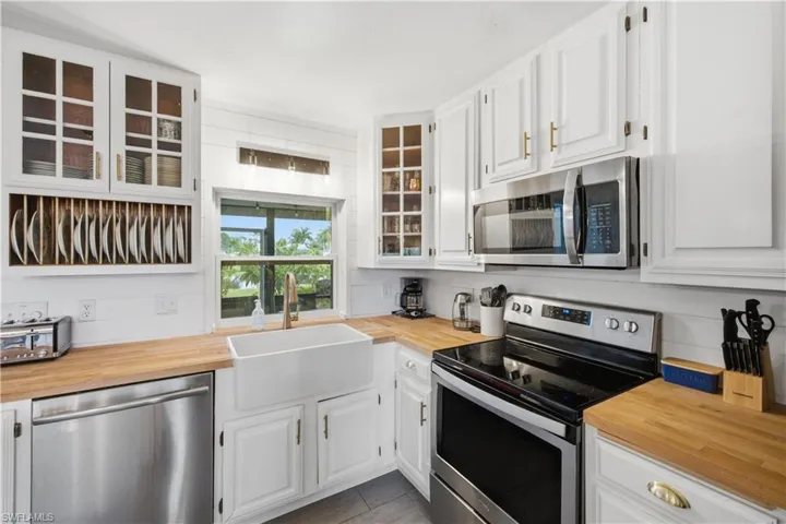 24708 Carnoustie Ct, Bonita Springs, Florida 34135