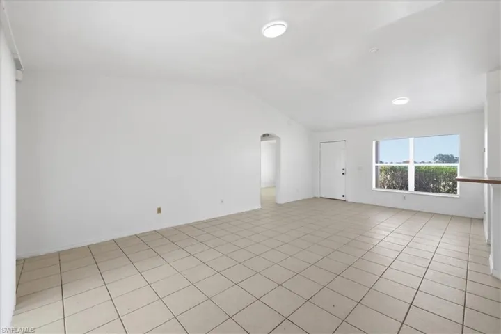422 Nw 11th Ter, Cape Coral, Florida 33993