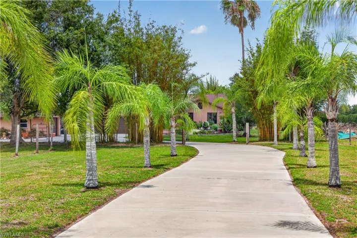 6670 Pangola Rd, Fort Myers, Florida 33905