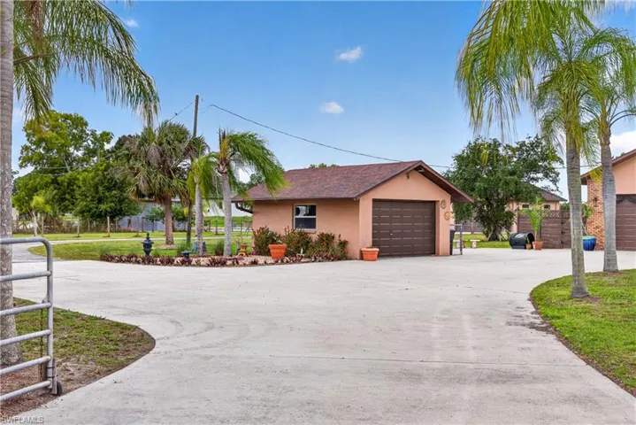 6670 Pangola Rd, Fort Myers, Florida 33905