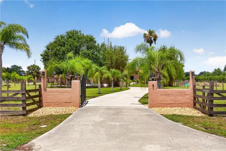 6670 Pangola Rd, Fort Myers, Florida 33905