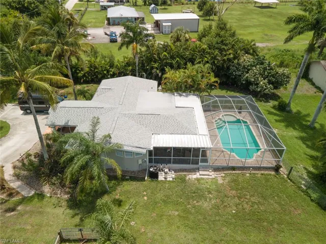 Birds eye view of property
