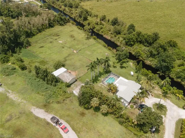 Birds eye view of property