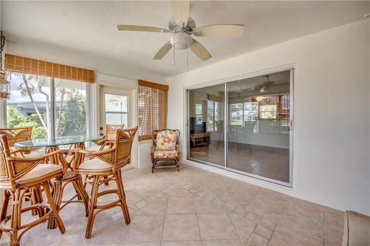 Sunroom with ceiling fan
