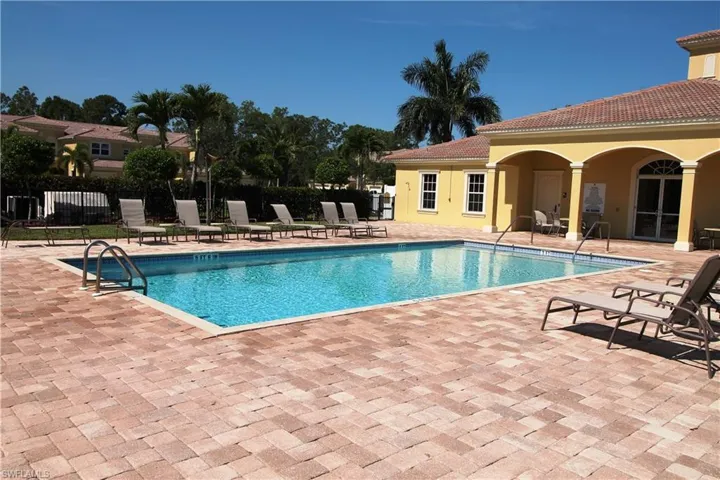 1370  Mariposa  CIR, Naples, FL 34105