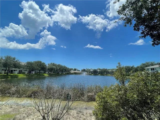 1370  Mariposa  CIR, Naples, FL 34105