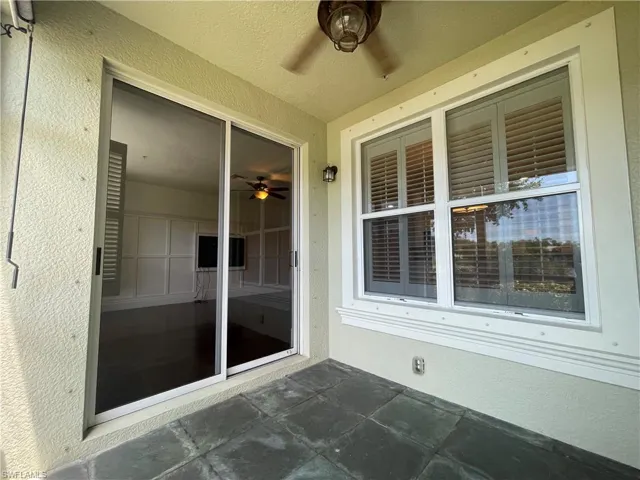 1370  Mariposa  CIR, Naples, FL 34105