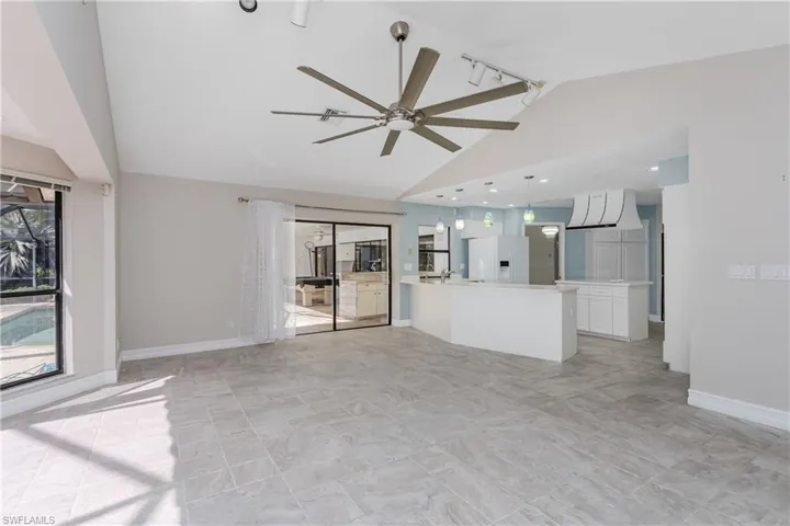 5532  Foxhunt  WAY, Naples, FL 34104