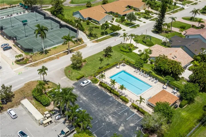 5532  Foxhunt  WAY, Naples, FL 34104