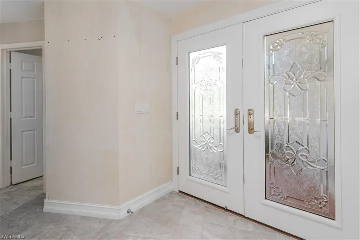 5532  Foxhunt  WAY, Naples, FL 34104