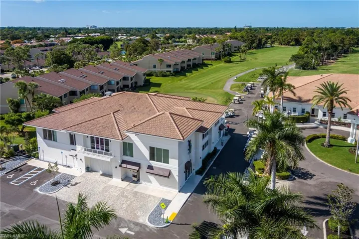 5532  Foxhunt  WAY, Naples, FL 34104