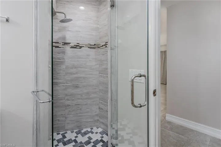 5532  Foxhunt  WAY, Naples, FL 34104