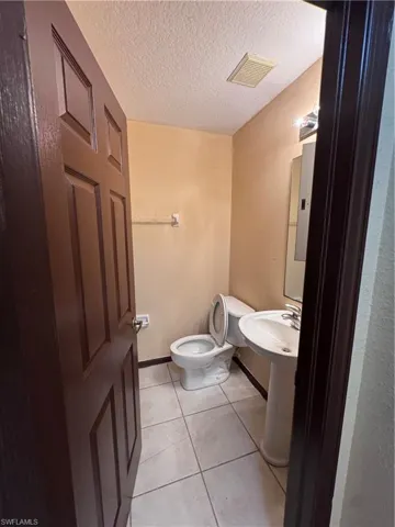 7675 Meadow Lakes Dr 1203, Naples, Florida 34104