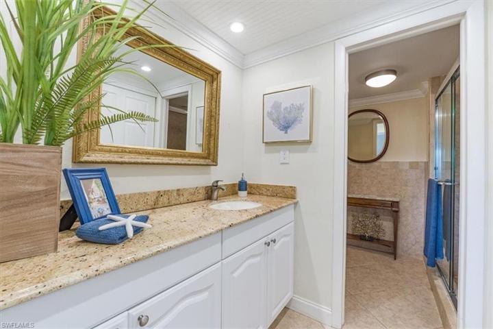 555  Park Shore  DR, Naples, FL 34103