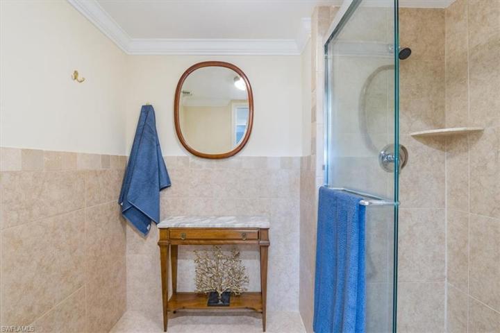 555  Park Shore  DR, Naples, FL 34103
