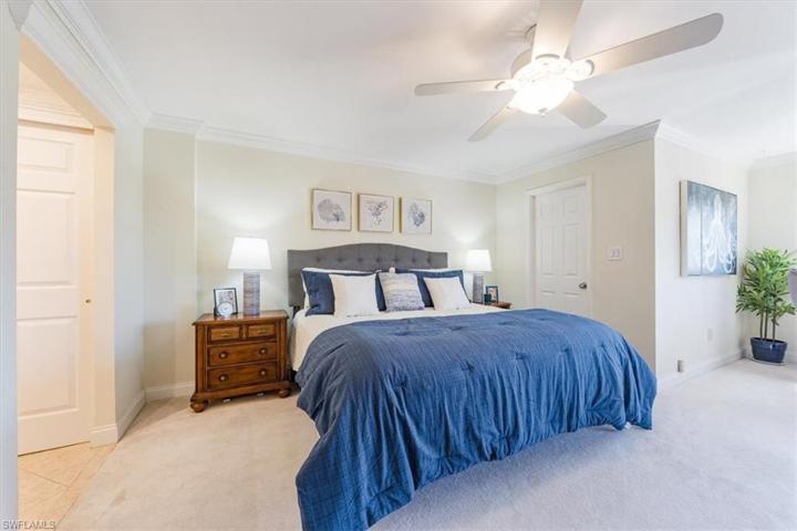 555  Park Shore  DR, Naples, FL 34103