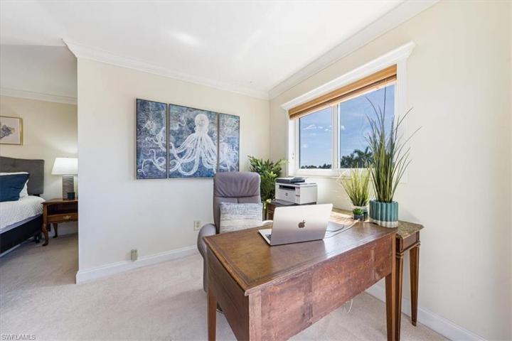 555  Park Shore  DR, Naples, FL 34103