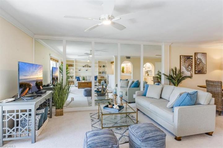 555  Park Shore  DR, Naples, FL 34103