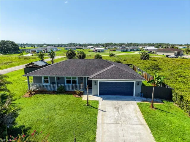 1220 Moore Run, Labelle, Florida 33935