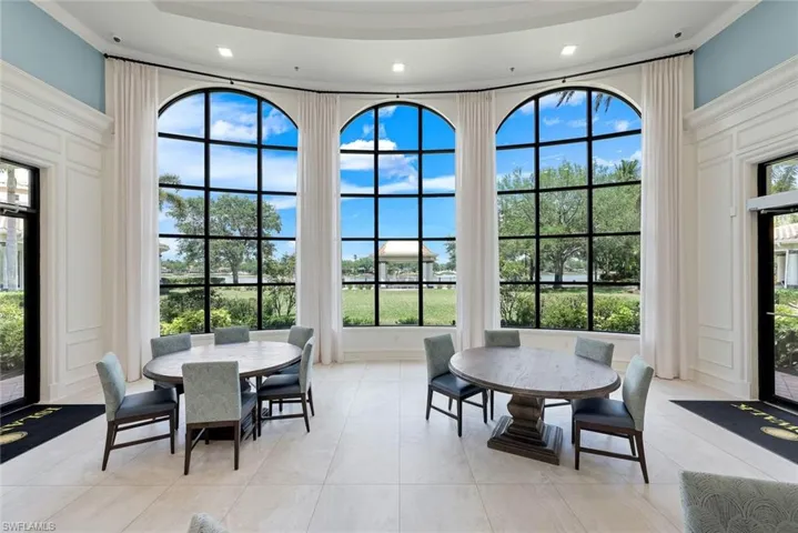 5808 Drummond Way, Naples, Florida 34119