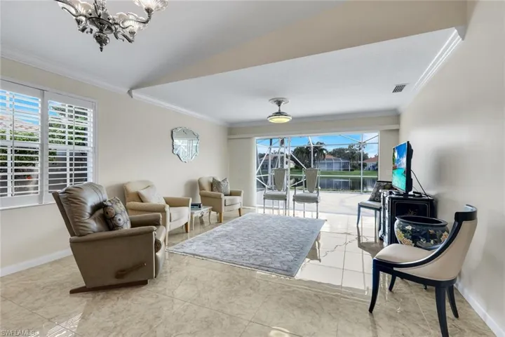 5808 Drummond Way, Naples, Florida 34119
