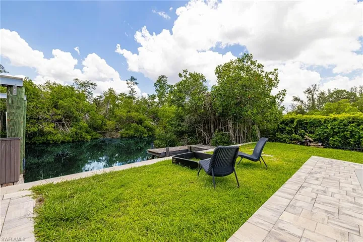 Larger fenced in side yard for your furry friends