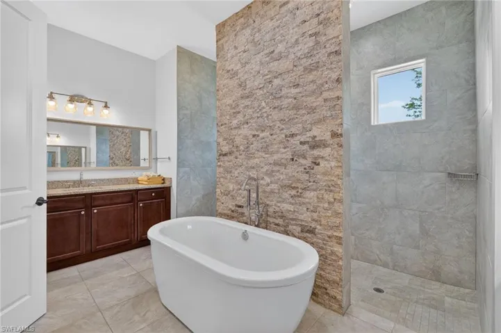 118 Bermuda Rd, Marco Island, Florida 34145