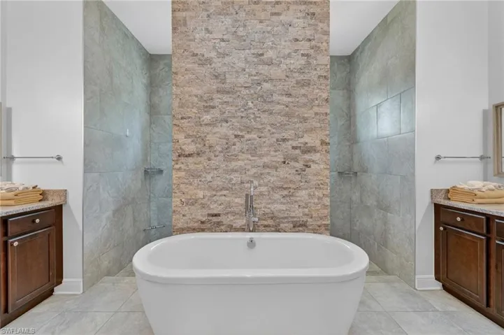 118 Bermuda Rd, Marco Island, Florida 34145