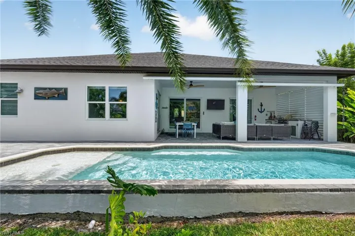 118 Bermuda Rd, Marco Island, Florida 34145