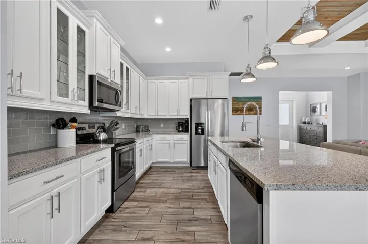 118 Bermuda Rd, Marco Island, Florida 34145