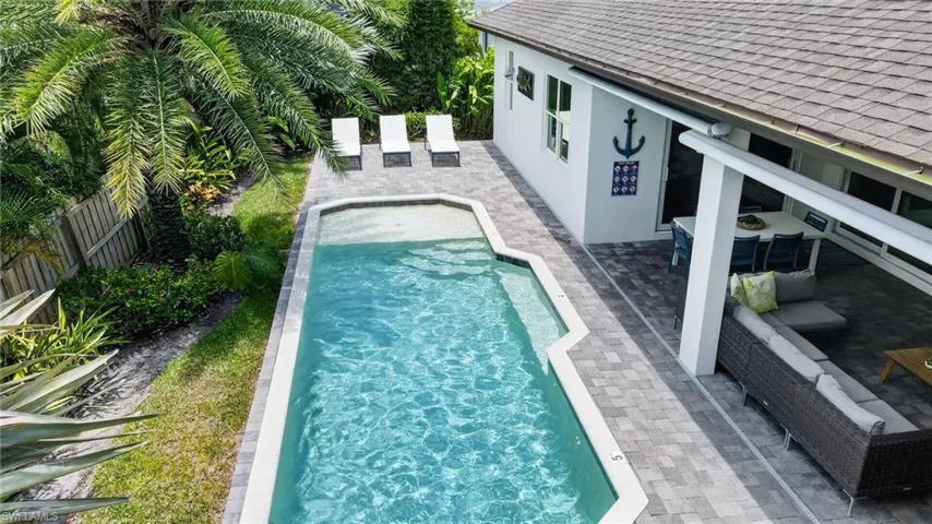 118 Bermuda Rd, Marco Island, Florida 34145