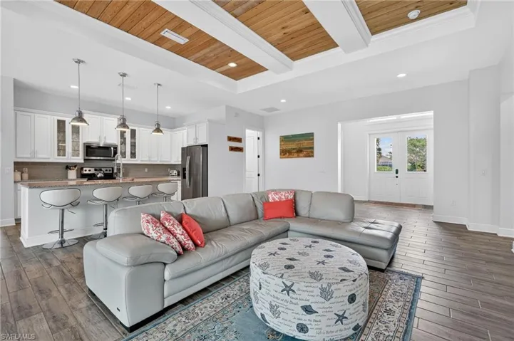118 Bermuda Rd, Marco Island, Florida 34145