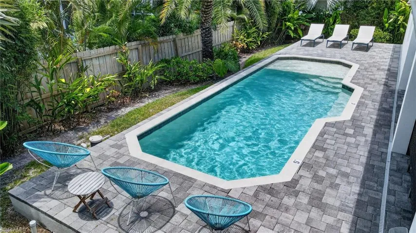 118 Bermuda Rd, Marco Island, Florida 34145