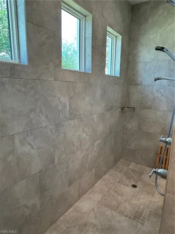 Walk in over sized shower