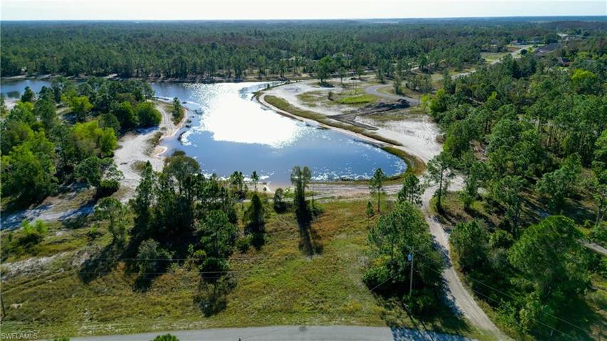 412 Juneau DR, LEHIGH ACRES FL 33974