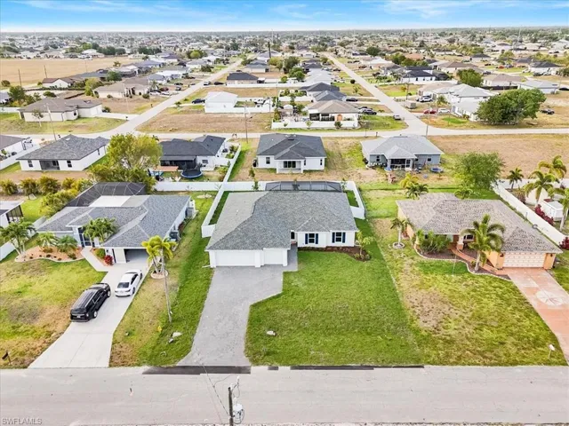 423 NE 20th  ST, Cape Coral, FL 33993