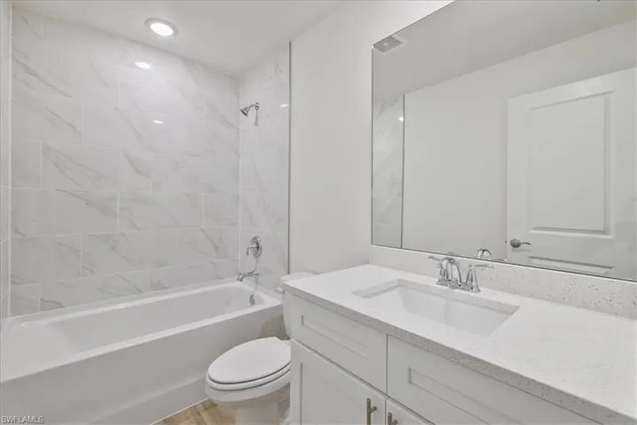 423 NE 20th  ST, Cape Coral, FL 33993