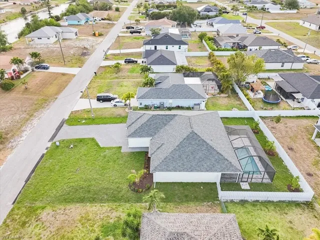 423 NE 20th  ST, Cape Coral, FL 33993