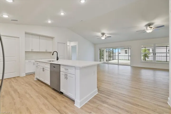 423 NE 20th  ST, Cape Coral, FL 33993