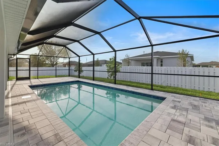 423 NE 20th  ST, Cape Coral, FL 33993