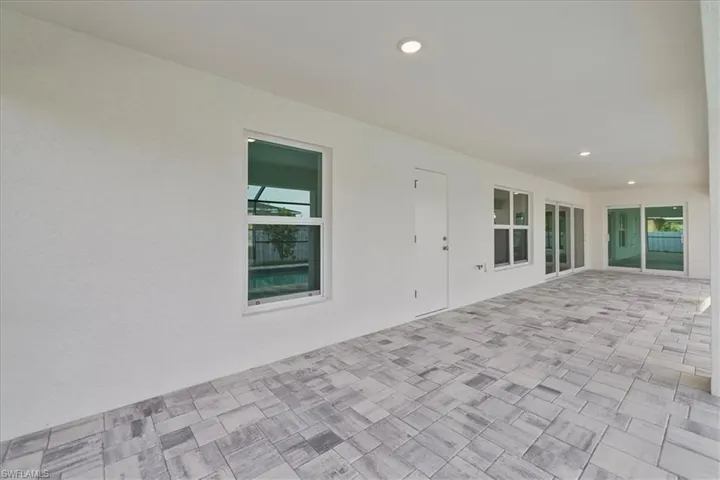 423 NE 20th  ST, Cape Coral, FL 33993