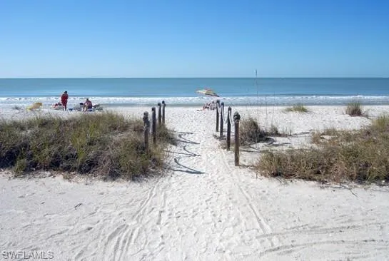 Three short miles to Gulf of Mexico