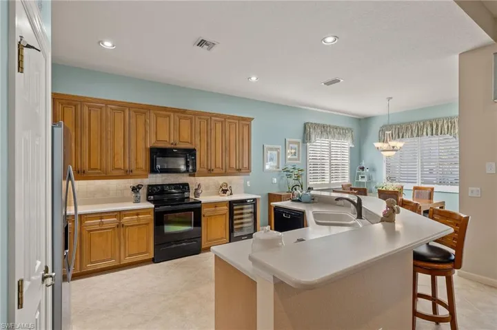 8872 King Henry Ct, Fort Myers, Florida 33908
