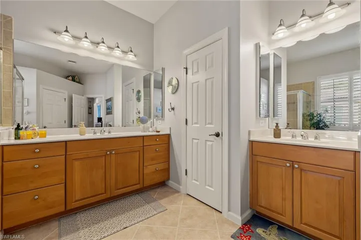 8872 King Henry Ct, Fort Myers, Florida 33908