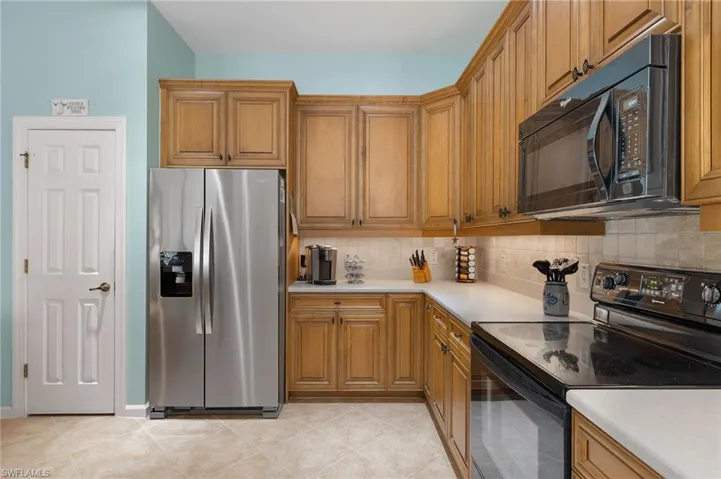 8872 King Henry Ct, Fort Myers, Florida 33908