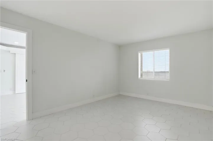 2885 Palm Beach Blvd 402, Fort Myers, Florida 33916